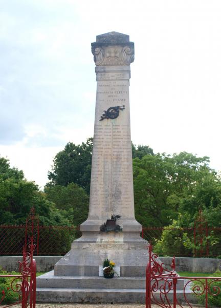 Fleury la vallee fr 89 monument aux morts 06